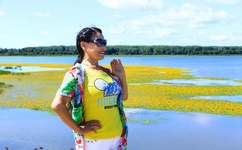 梁靖昆晒全家福